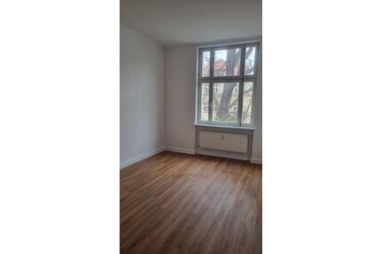 Altbau Wohnung in Potsdam - 1.300,00&nbsp;EUR Kaltmiete, ca.&nbsp; 100,00&nbsp;m&sup2; in Frankfurt am Main (PLZ: 60596) Süd