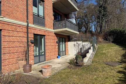 Düsternbrooker Weg - aber oben, Richtung Förde - Kiel