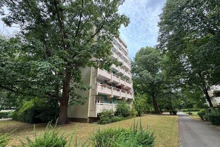 Freie 3-Zi.-ETW. mit Balkon & Stellplatz inkl. EBK - Nürnberg Langwasser