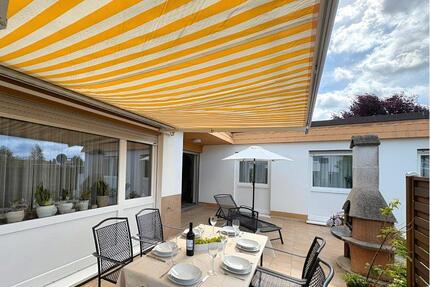 Heller Winkelbungalow mit 5 Zimmern & sonnigem Garten in Aichtal