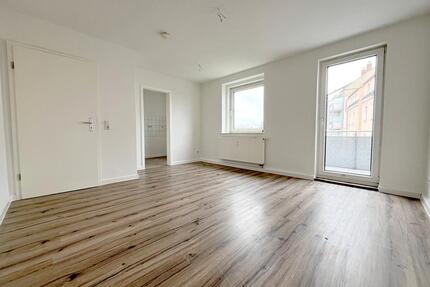 Praktisch geschnittene Familienwohnung mit Balkon! - Glauchau