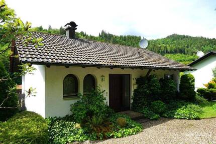 Wohnhaus mit herrlicher Aussicht in Schiltach-Vorderlehengericht