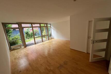 3-Zimmer-Erdgeschosswohnung, 81 m², mit Süd-Terrasse und Garten - Hamburg Stellingen