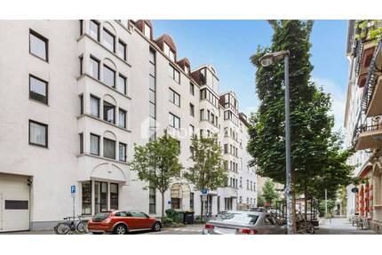 Freundliche 3 - Zimmer - Wohnung mit Balkon und Tiefgarage in der Mainzer Neustadt