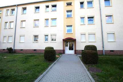 Wohnung zum Kaufen in Hohenstein-Ernstthal 54.000,00 € 60 m²