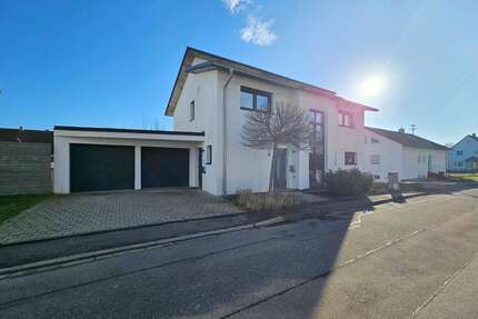 Haus zum Kaufen in Ehingen 679.000,00 € 209 m²