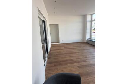 Ruhiges Büro - 650,00&nbsp;EUR Kaltmiete, ca.&nbsp; 25,00&nbsp;m&sup2; in Rüdesheim (PLZ: 55593)
