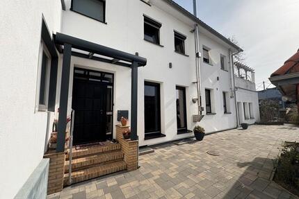 Anbau Wohnung auf zwei Etagen, mit Garten am VfL-Stadion - Osnabrück