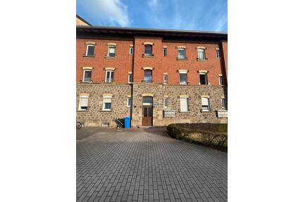 2-Zimmer Wohnung mit Holzofen, Küche & Carport – zentrale Lage - Weiden in der Oberpfalz