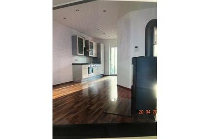 3,5 Zimmer Küche Bad und Kamin - 950,00&nbsp;EUR Kaltmiete, ca.&nbsp; 72,50&nbsp;m&sup2; in Edingen-Neckarhausen (PLZ: 68229) Neu-Edingen