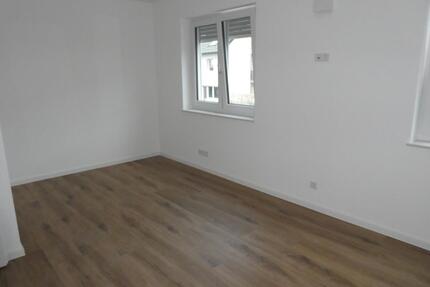 Anstatt Eigentumswohnung - Neues Reihenhaus Trier-Irsch mit toller Dachterrasse und Weitblick