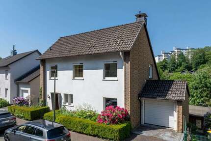 Haus zum Kaufen in Lüdenscheid 159.000,00 € 140.55 m²