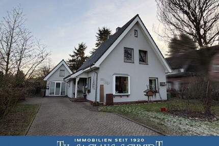 ***Reserviert*** Teilmodernisiertes Wohnhaus mit Einliegerwohnung, Teilkeller & großem Grundstück in Kirchhatten