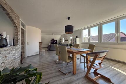 Moderne und helle Maisonettewohnung in Heimsheim (provisionsfrei)