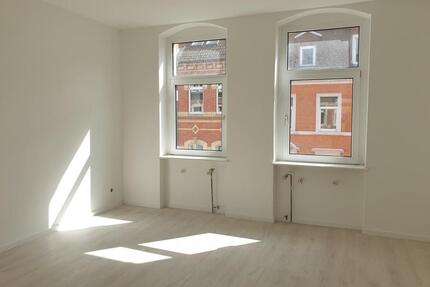 ++ Vermiete 4 Zimmer Wohnung neu saniert in Zeitz ab Mai 26++