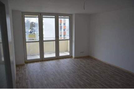 * sofort frei * 3-Zimmer Whg - zentrale aber ruhige Lage - saniert - Nürnberg Rechenberg