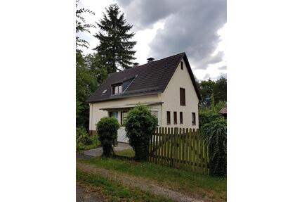 Freistehendes Einfamilienhaus mit großem Potenzial - Rösrath