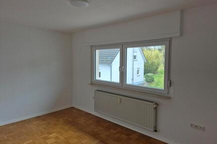 Wohnung zu vermieten 4 ZKB, Balkon, Keller, (Garage) - Östringen