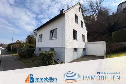 Freistehendes Einfamilienhaus im Herzen von Schleiden - Teilung in weiteres Baugrundstück möglich