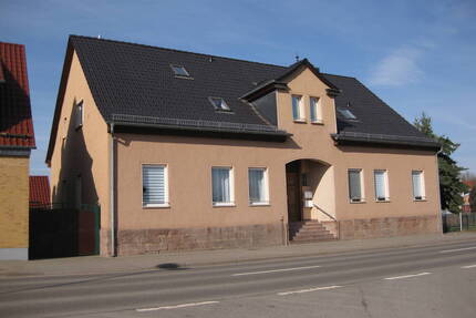 Freistehendes, sehr großes Mehrfamilienhaus mit wunderschönem Grundstück! - Bad Frankenhausen/Kyffhäuser