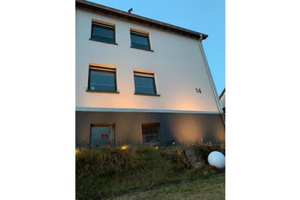 Wunderschön renoviertes kleines Haus mit Garten und PV Anlage - Sulzbach (Saar)