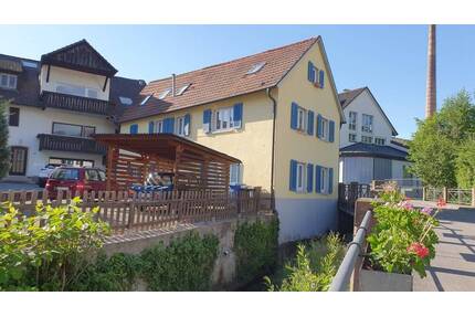 EFH mit ELW & Nebengebäude zentral in Kandern