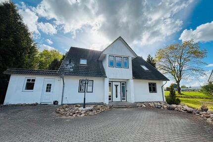 Einfamilienhaus mit parkähnlichem Grundstück in Fockbek