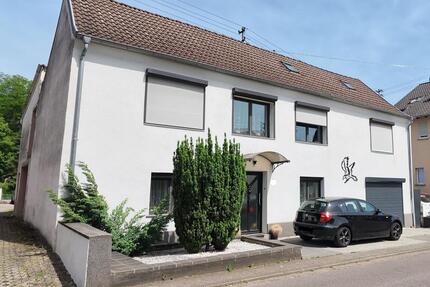 Freistehendes Einfamilienhaus in Nalbach OHNE PROVISION