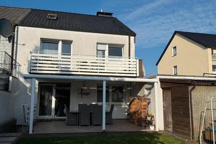 Ein bis Zweifamilienhaus mit ruhiger Lage in Dortmund Brechten