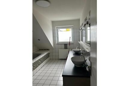 Helle Eigentumswhg.in Stolberg-Donnerberg, 4 ZKDB u. gr: Balkon - Stolberg (Rheinland)