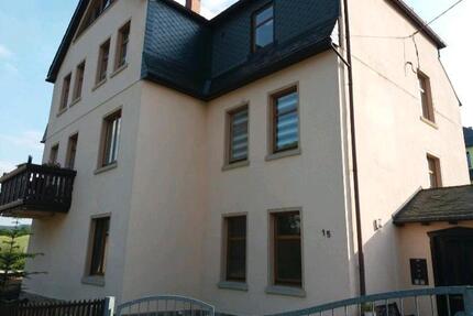 Wohnung zu vermieten - 580,00&nbsp;EUR Kaltmiete, ca.&nbsp; 105,00&nbsp;m&sup2; in Lauter-Bernsbach (PLZ: 08315)