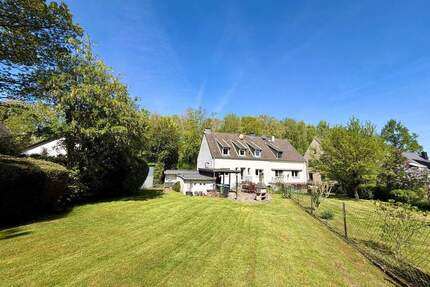Bezugsfreie (SommerHerbst 2026) Doppelhaushälfte - 657 m² Grundstück - Garten - Terrasse - Keller - Garage - in ruhiger Sackgassenlage von Eilendorf - Aachen