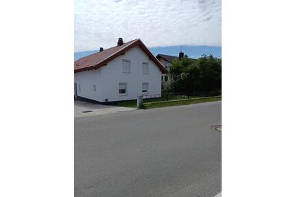 Kernsanierte Doppelhaushälfte - 259.500,00&nbsp;EUR Kaufpreis, ca.&nbsp; 103,00&nbsp;m&sup2; in Willmering (PLZ: 93497)