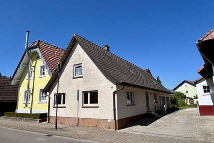 Haus zum Kaufen in Steinmauern 290.000,00 € 67.07 m²