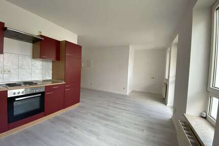 Wohnung zum Mieten in Zwickau 205,00 € 27.36 m²
