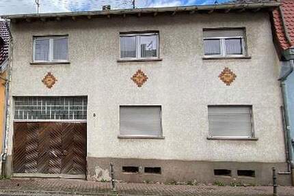 Großes Grundstück, Haus und Scheuer mit Ausbaupotential - Dossenheim