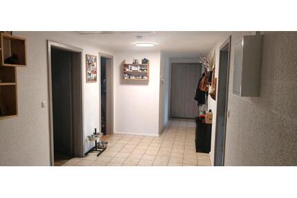4-Zimmer-Dachgeschosswohnung mit Balkon und Carport zu vermieten - Thurmansbang