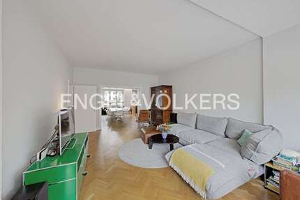 Haus zum Mieten in Krefeld 3.200,00 € 256 m²