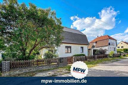 Sanieren, gestalten, wohlfühlen: Einfamilienaus mit Potenzial in Mahlsdorf Nord - Berlin