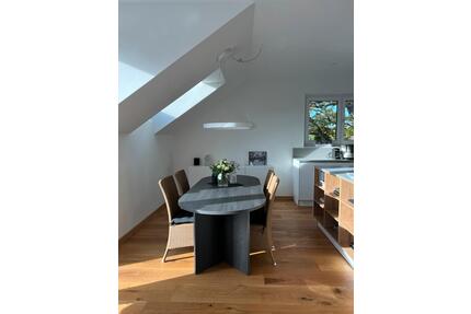 Luxuriöse 2,5-Zimmer-Wohnung im 2. OG mit Balkon in Isernhagen