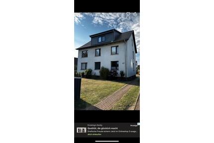 4-Zimmer-Erdgeschosswohnung (ca 90 m^2) Kernstadt Peine