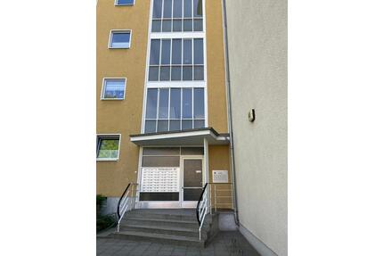 Ruhige sanierte 1-Zimmer-Wohnung mit Balkon nahe U6 - Berlin Reinickendorf