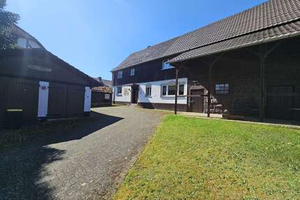 Haus zum Kaufen in Burgwald 169.000,00 € 164 m²