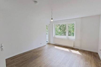 Schöne 3-Zimmer-Wohnung mit BALKON und viel Lichteinfall - Bad Bramstedt