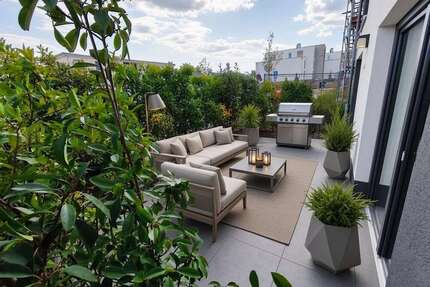 Haus zum Mieten in Hochheim am Main 3.190,00 € 158 m²