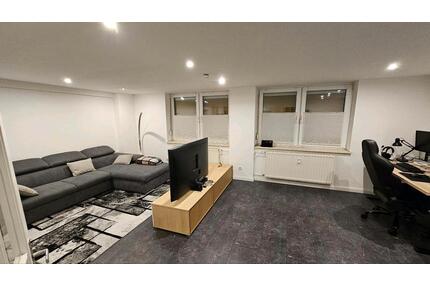 3 Zimmer Wohnung Bahrdorf mit grossem Lager ca 30qm2 Rolltor - Peine Südstadt