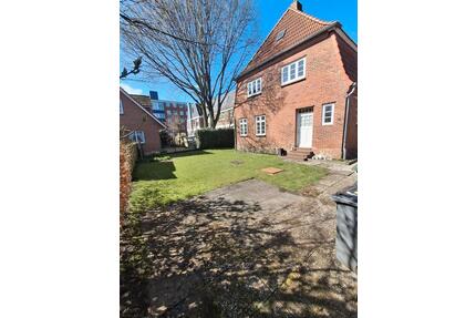 Charmantes Zweifamilienhaus in zentraler Lage von Niebüll