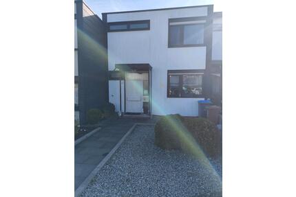 Modernes Reihenmittelhaus - 339.000,00&nbsp;EUR Kaufpreis, ca.&nbsp; 108,00&nbsp;m&sup2; in Heidenheim an der Brenz (PLZ: 89520) Aufhausen