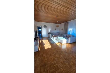 5-Zimmer-Wohnung mit Dachterrasse & 2 Balkonen in Langen - Geestland
