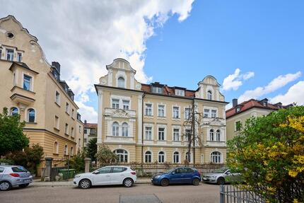 4-ZI. ALTBAUWOHNUNG IN ZENTRALER LAGE VON REGENSBURG